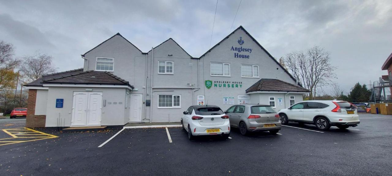 The Paget Suite Great Wyrley Exterior foto